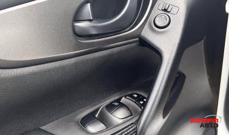 Nissan Rogue Sport - фото 10