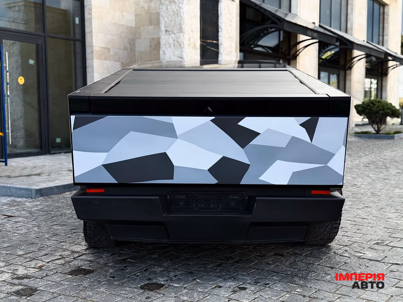 Tesla Cybertruck - фото 20