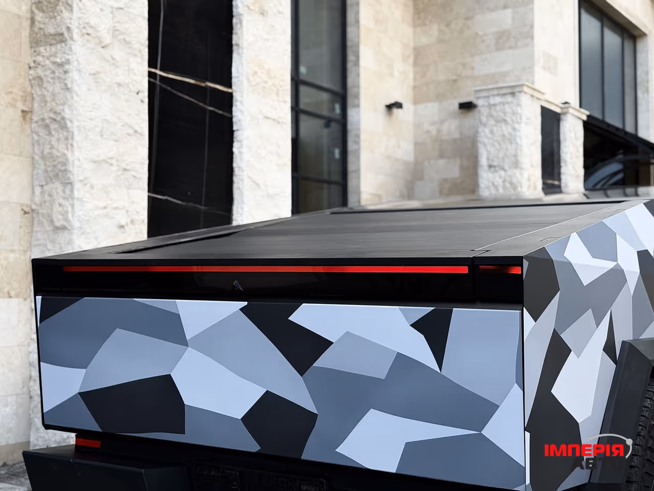 Tesla Cybertruck - фото 28