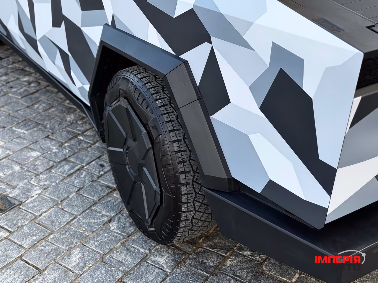 Tesla Cybertruck - фото 16