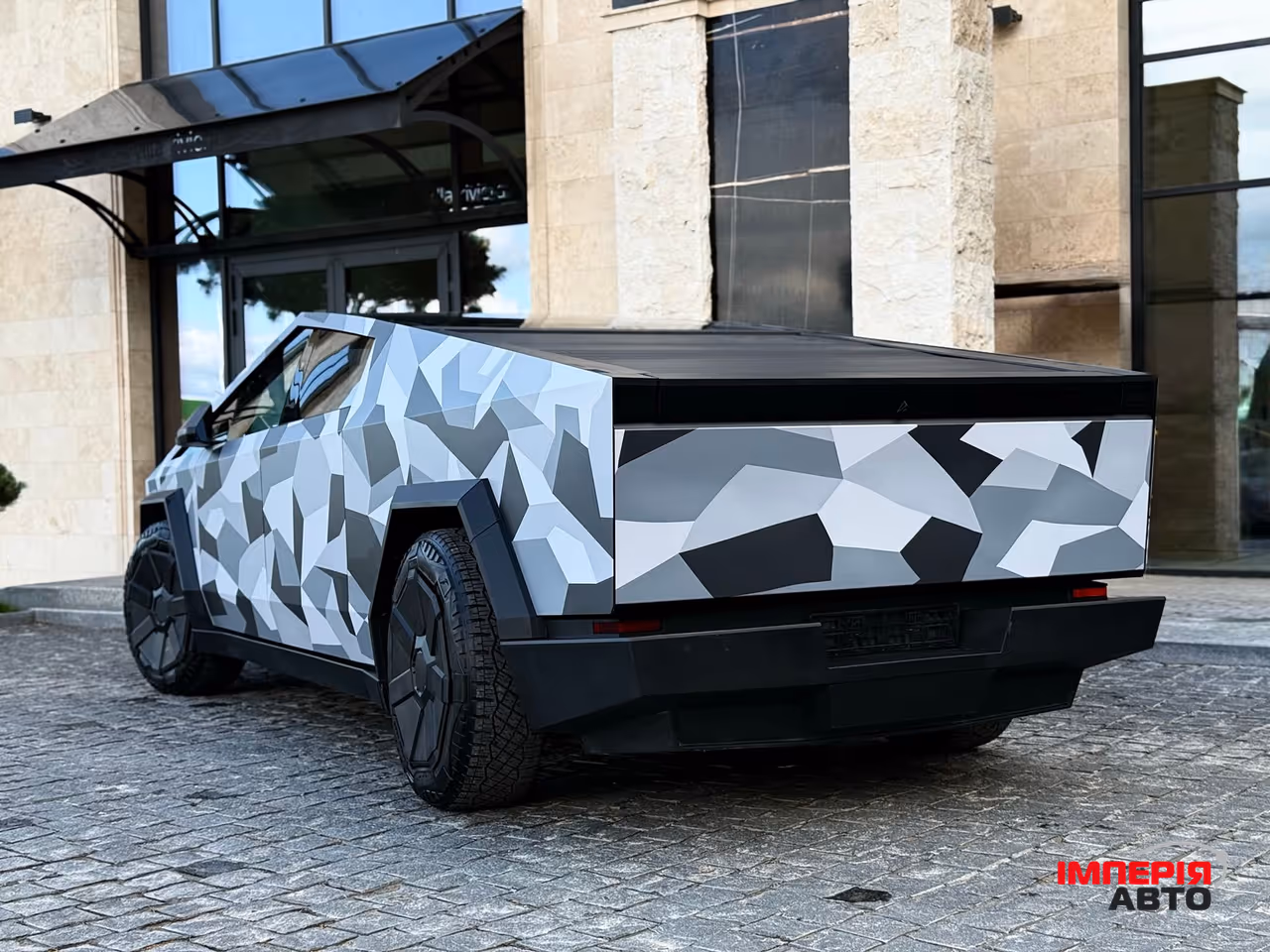 Tesla Cybertruck - фото 14