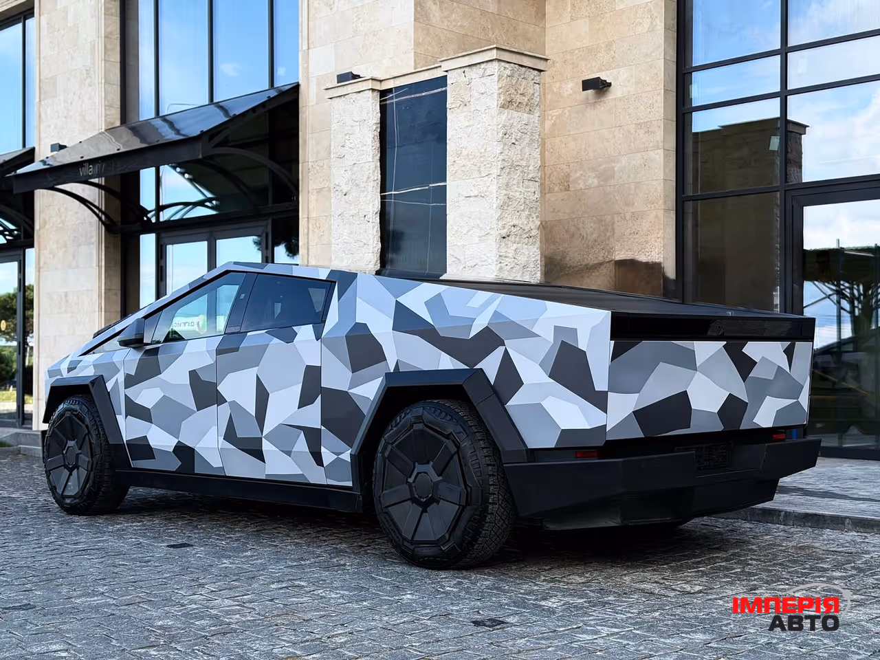 Tesla Cybertruck - фото 13