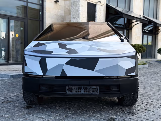 Tesla Cybertruck - зображення 3