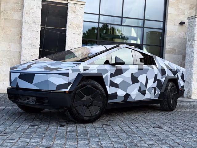 Tesla Cybertruck - зображення 5