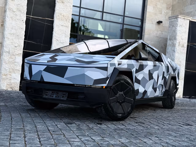 Tesla Cybertruck - зображення 4