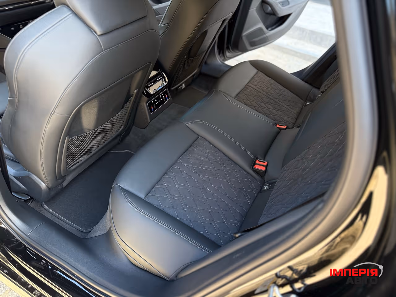 Audi A6 - фото 54