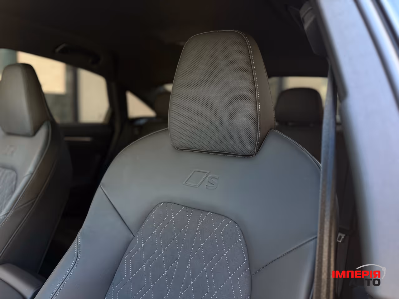 Audi A6 - фото 35