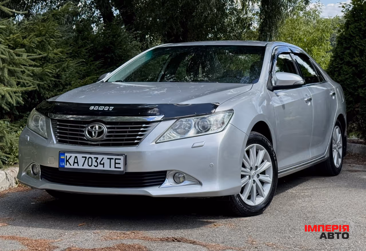 Toyota Camry - фото 5