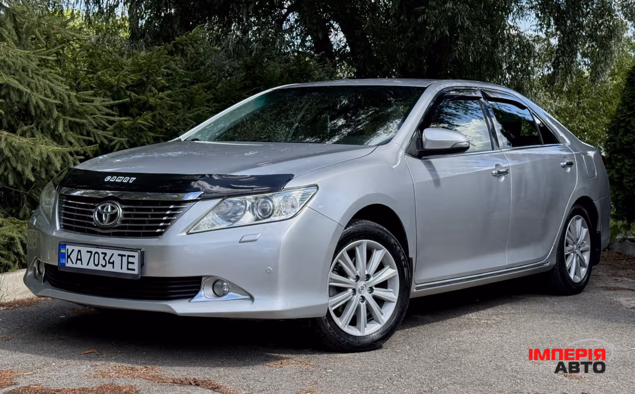 Toyota Camry - фото 6