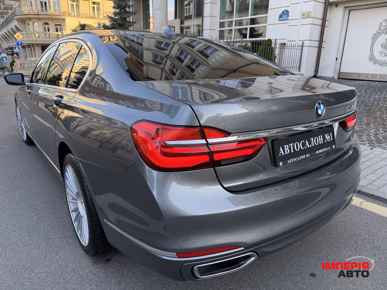 BMW 7 серії - фото 6