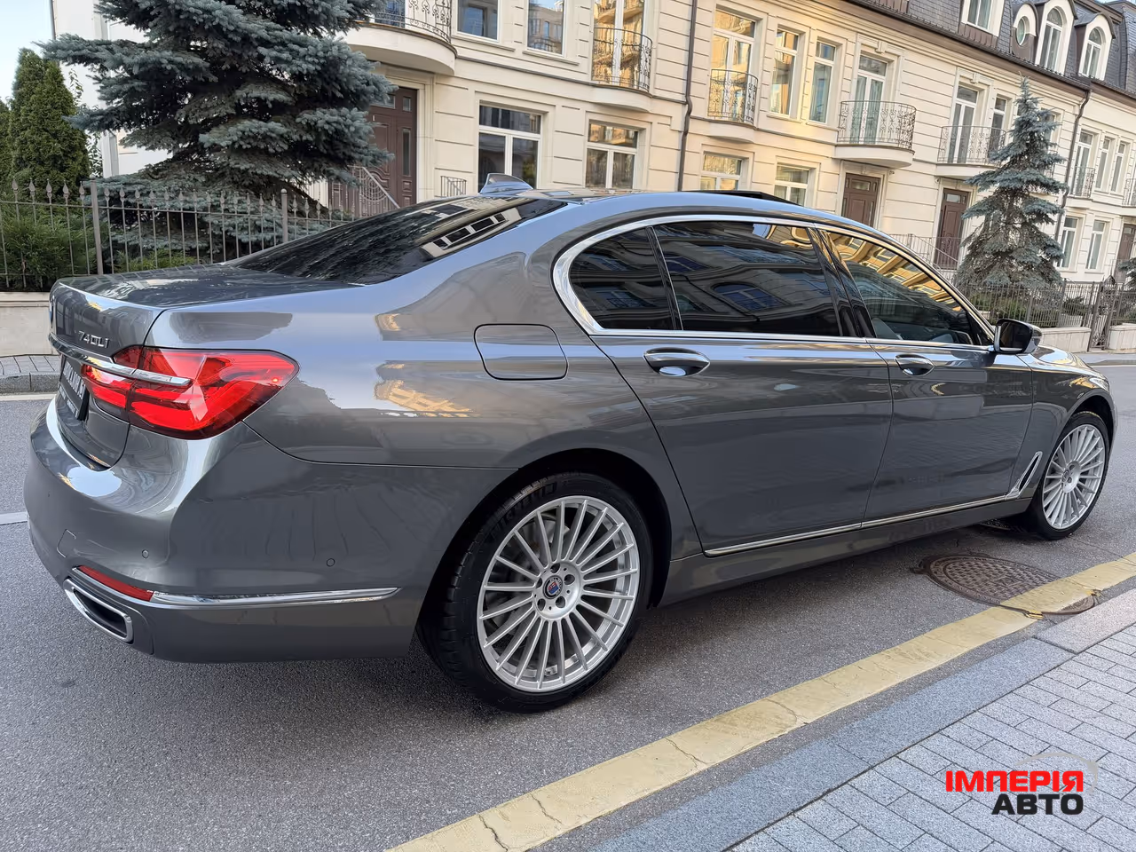 BMW 7 серії - фото 12