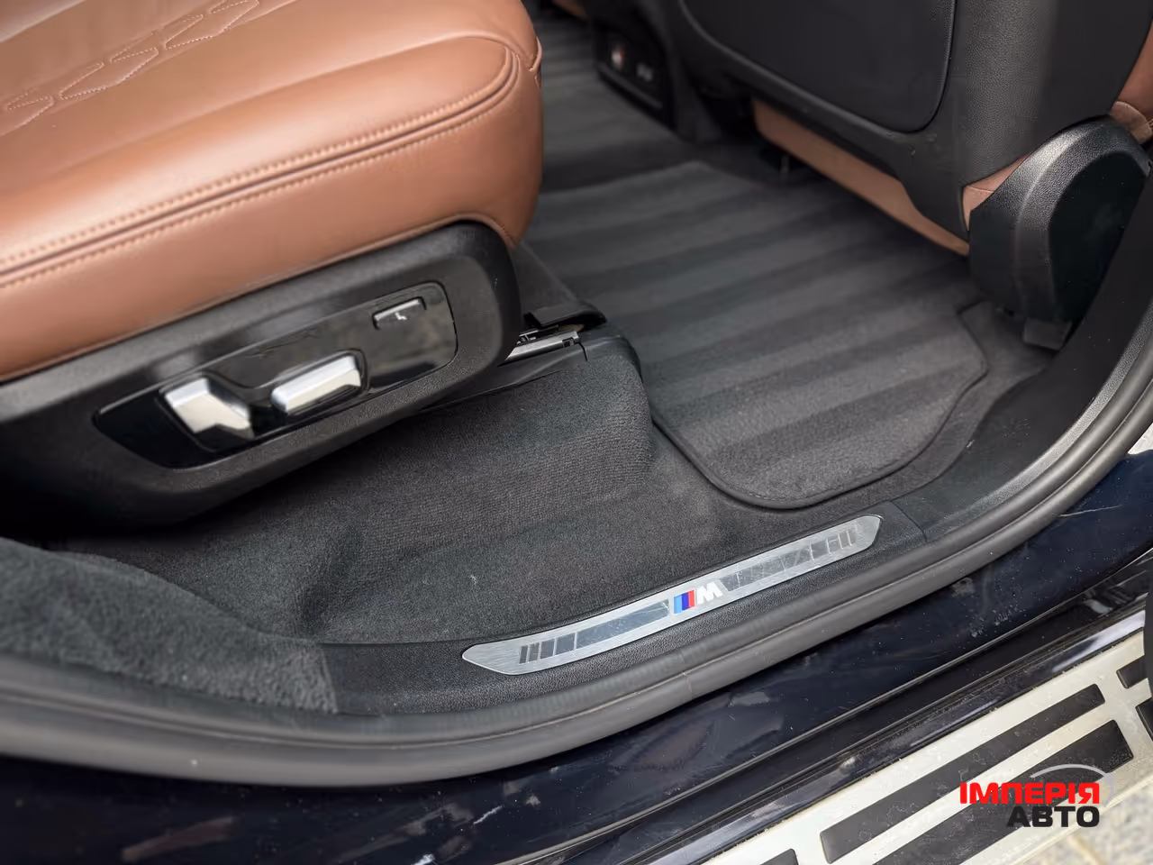 BMW X7 - фото 72