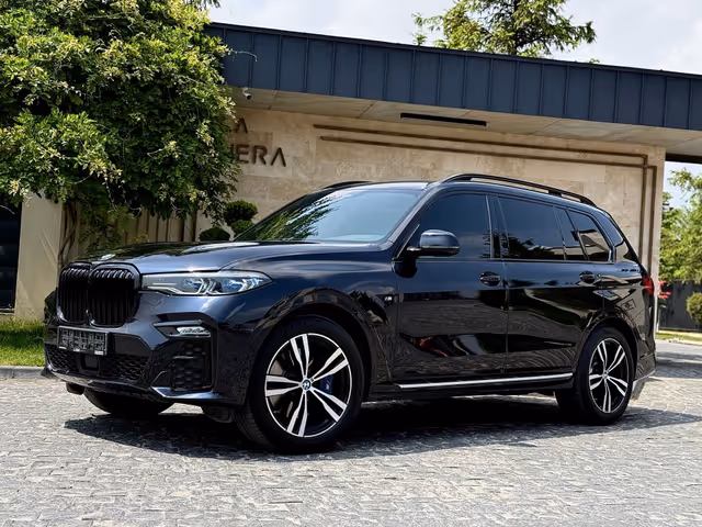 BMW X7 - фото 5