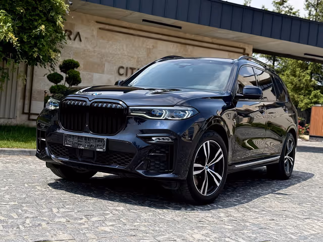 BMW X7 - фото 4