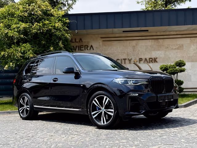 BMW X7 - фото 2