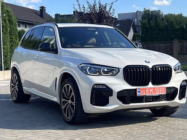 BMW X5 - фото 1