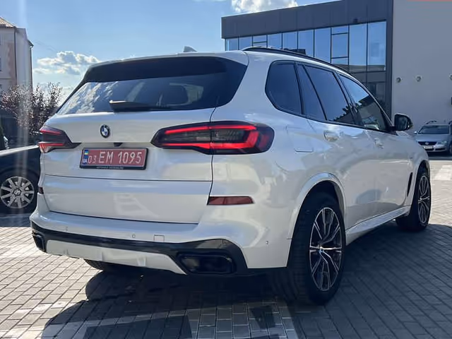 BMW X5 - фото 5