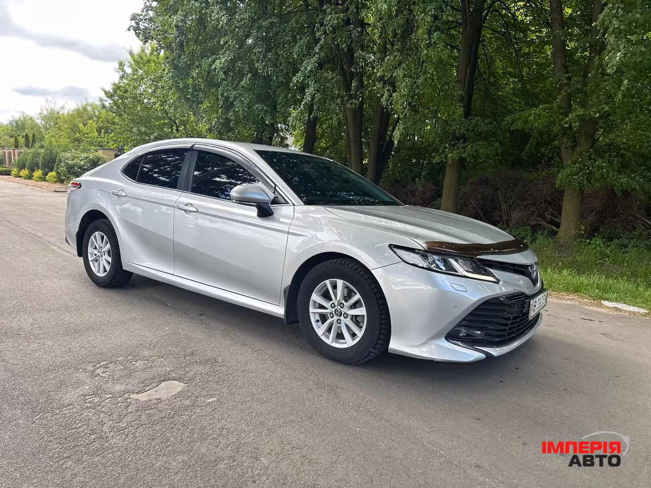 Toyota Camry - фото 2