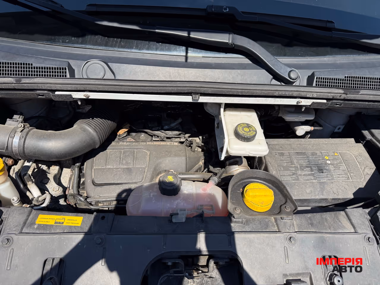 Opel Vivaro - фото 16