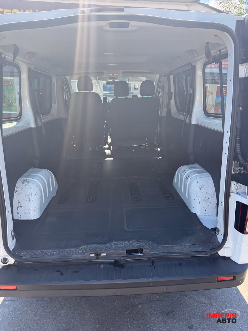 Opel Vivaro - фото 7