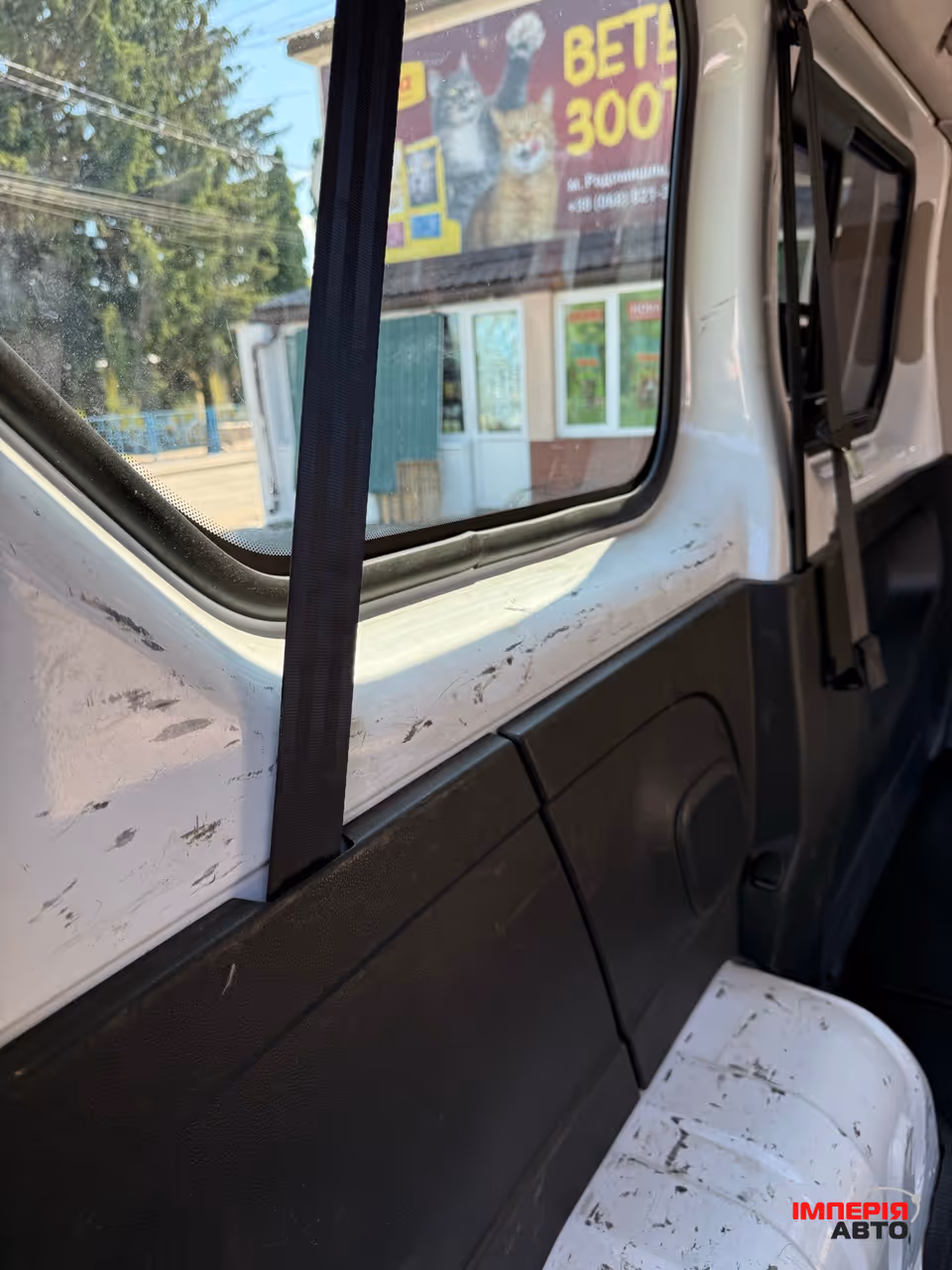 Opel Vivaro - фото 23
