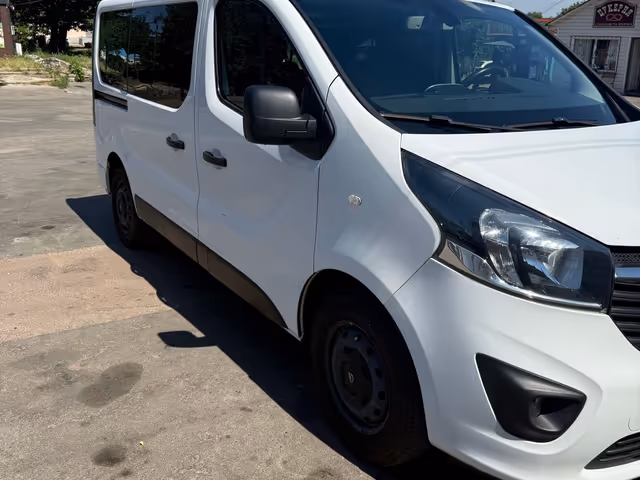 Opel Vivaro - фото 2