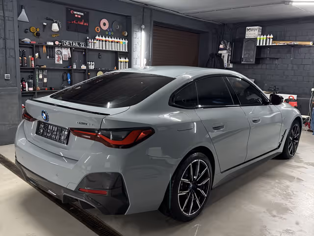 BMW i4 - фото 5