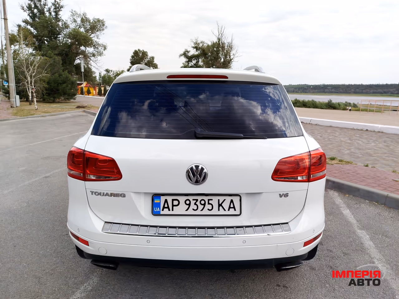 Volkswagen Touareg - фото 8