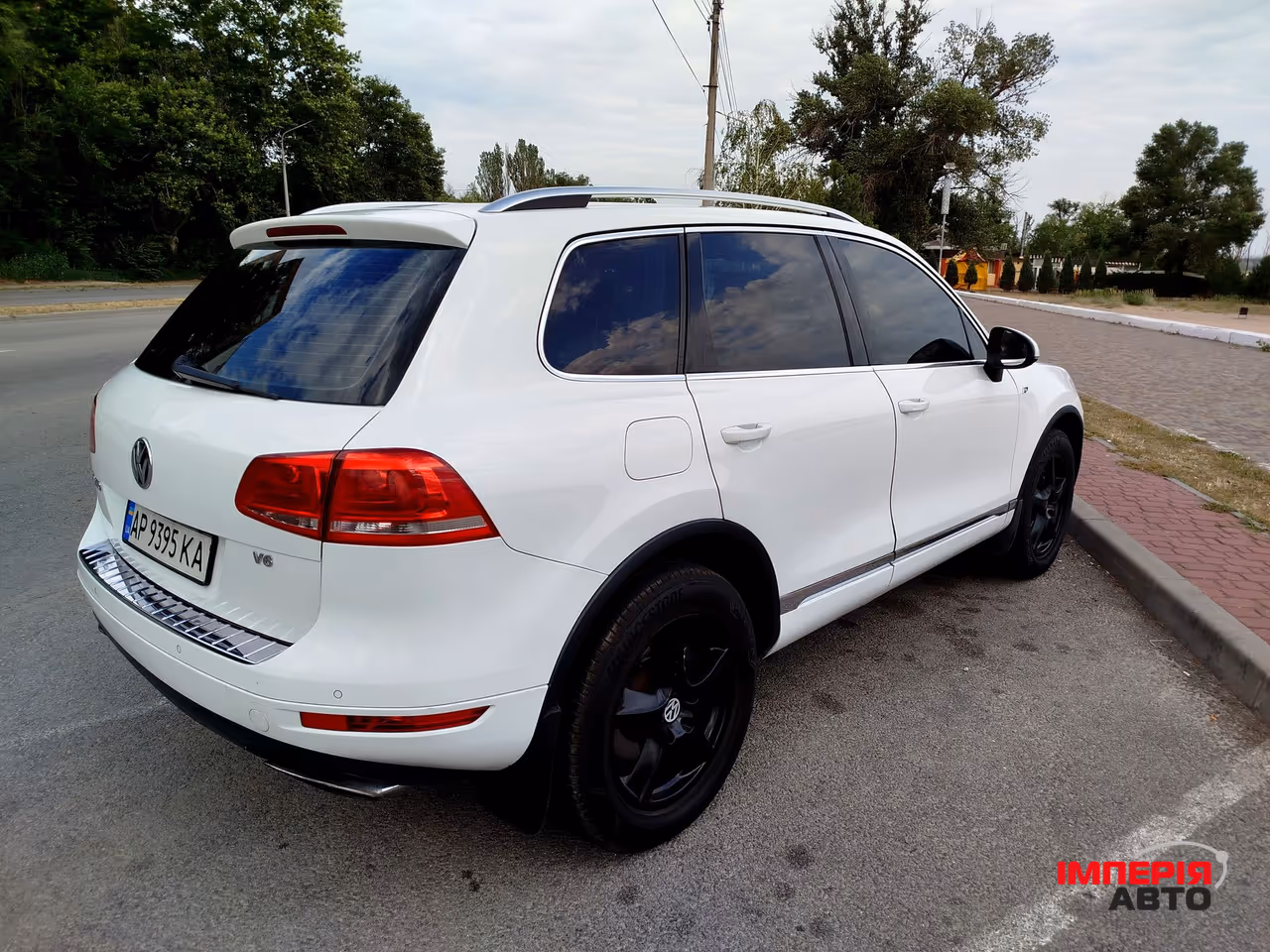 Volkswagen Touareg - фото 14