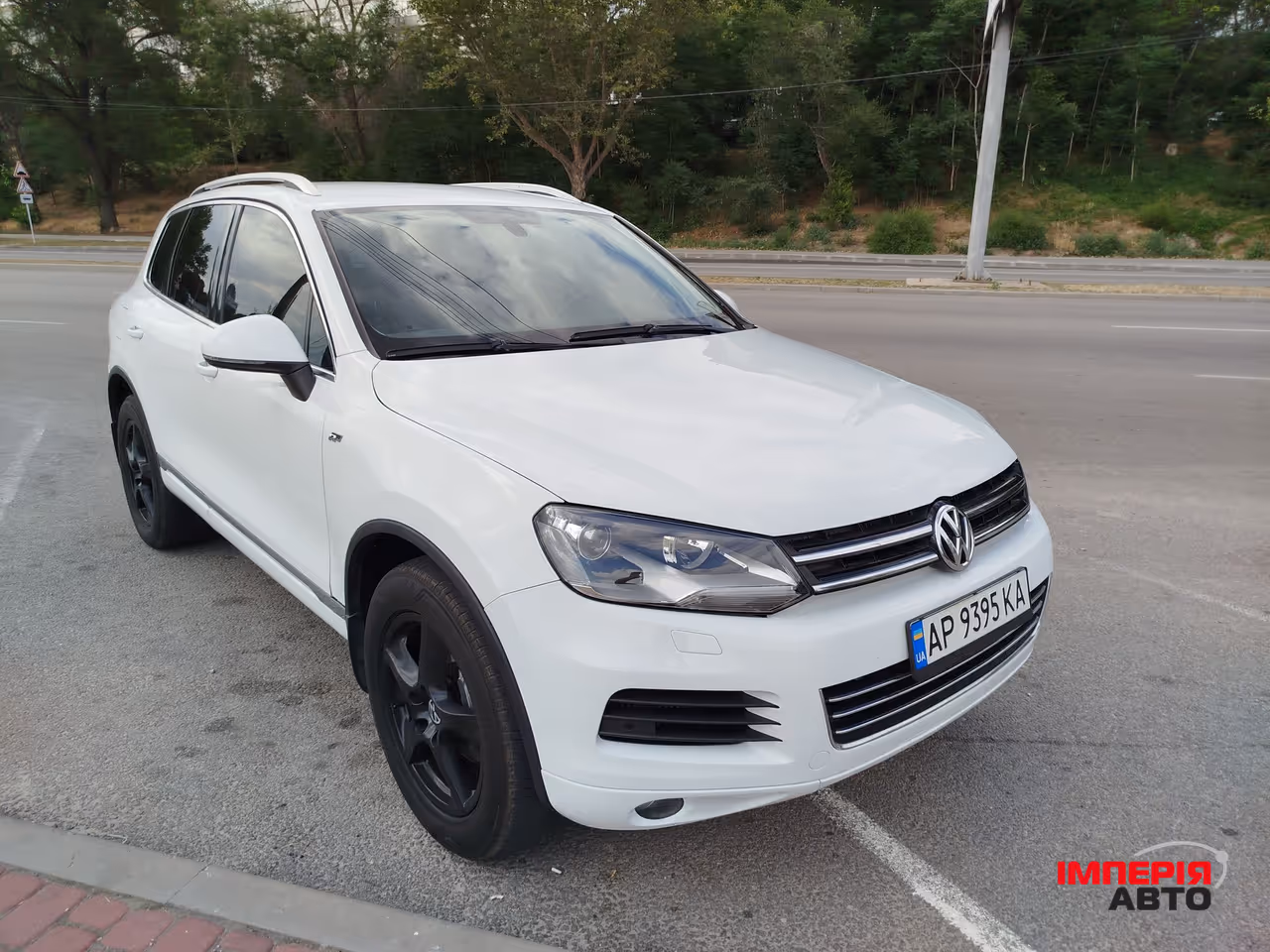 Volkswagen Touareg - фото 3