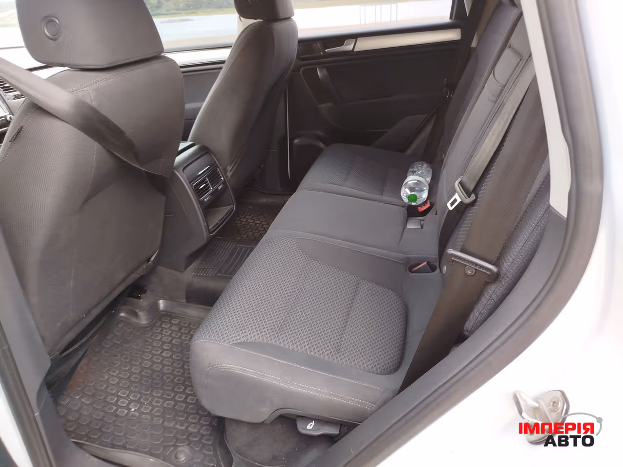 Volkswagen Touareg - фото 16