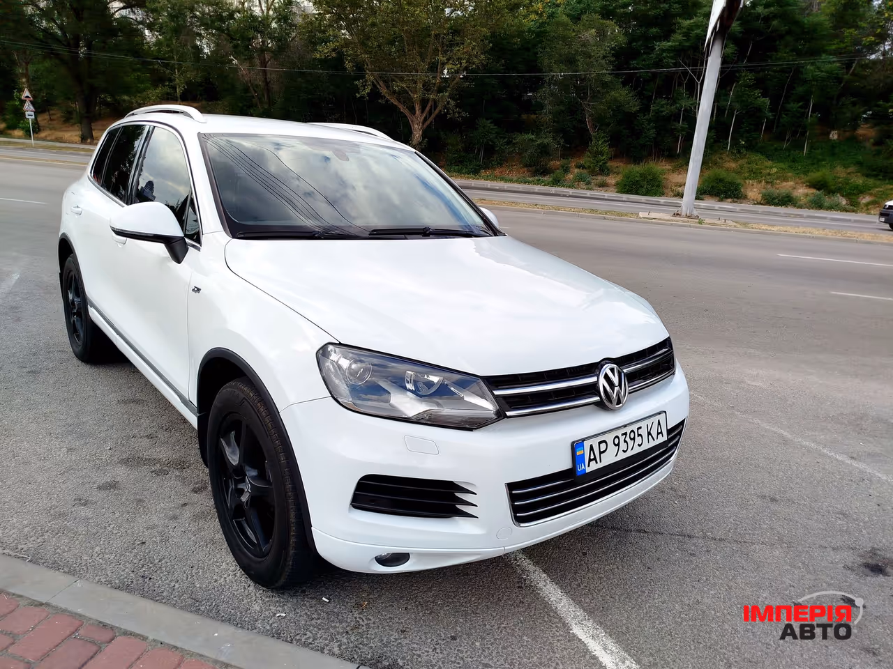 Volkswagen Touareg - фото 2