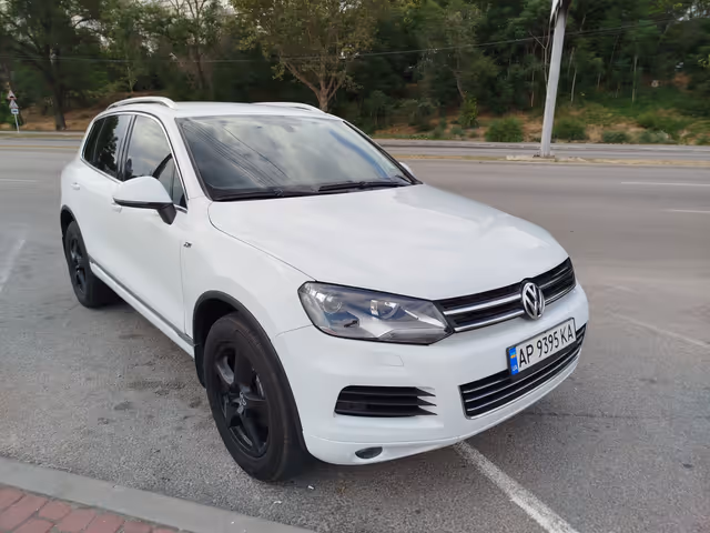 Volkswagen Touareg - фото 3
