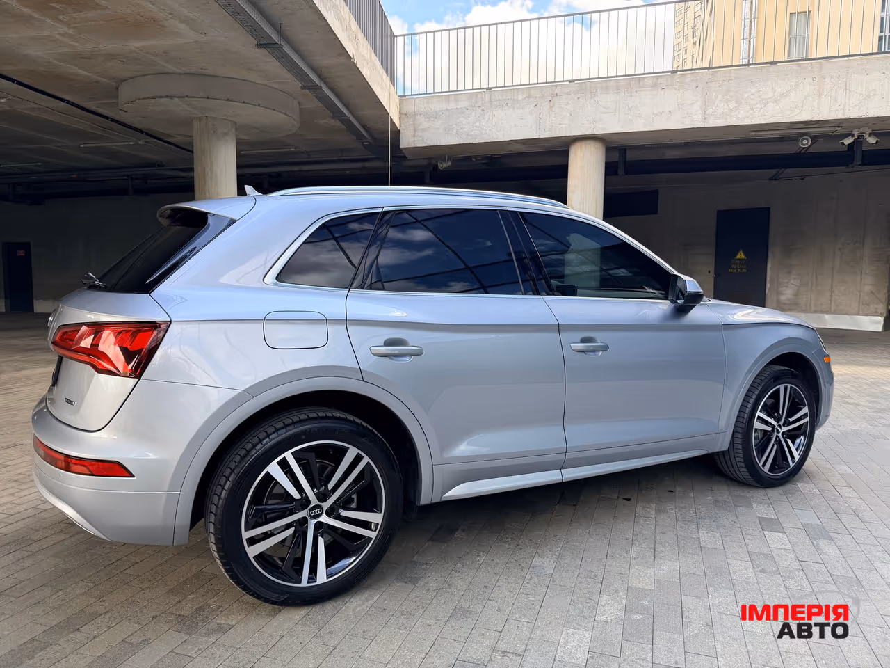 Audi Q5 - фото 7