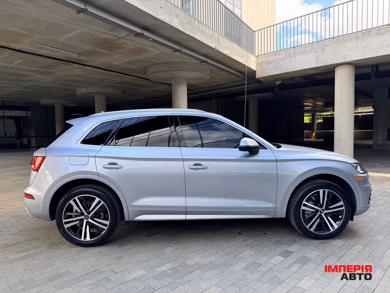 Audi Q5 - фото 5