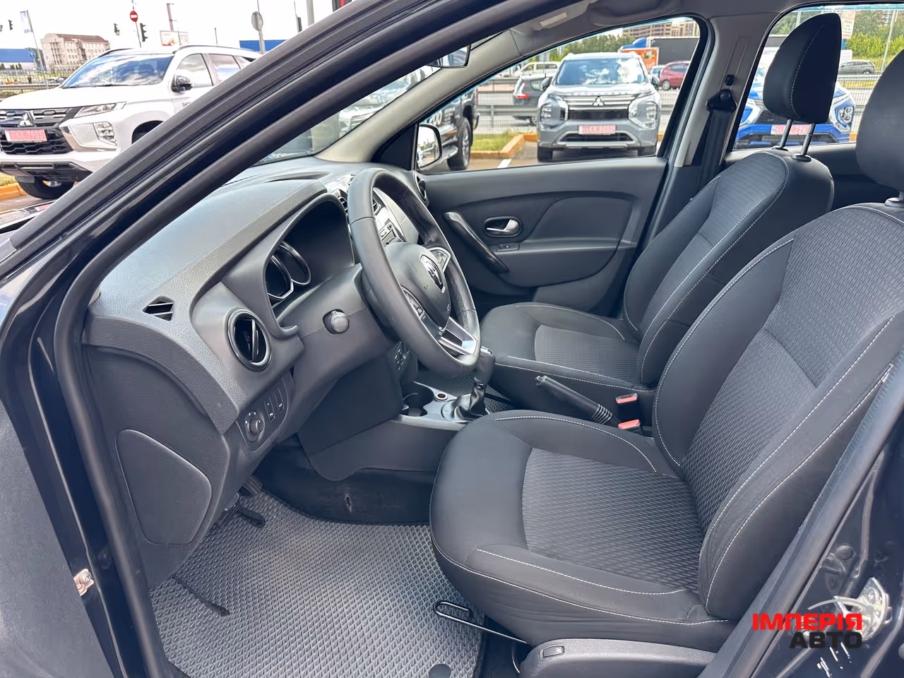 Renault Sandero - фото 15