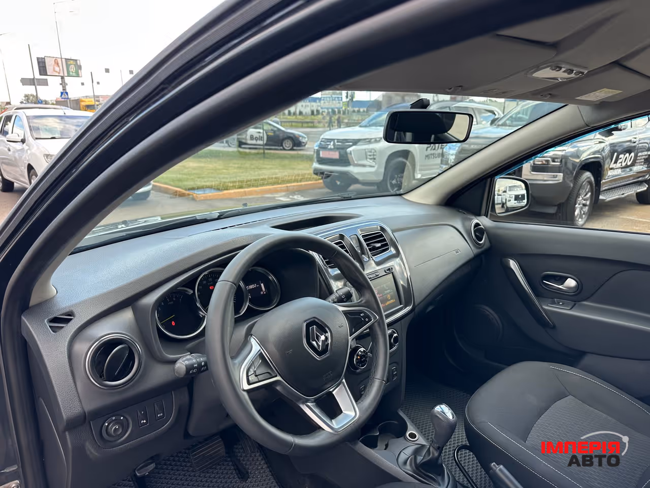 Renault Sandero - фото 14