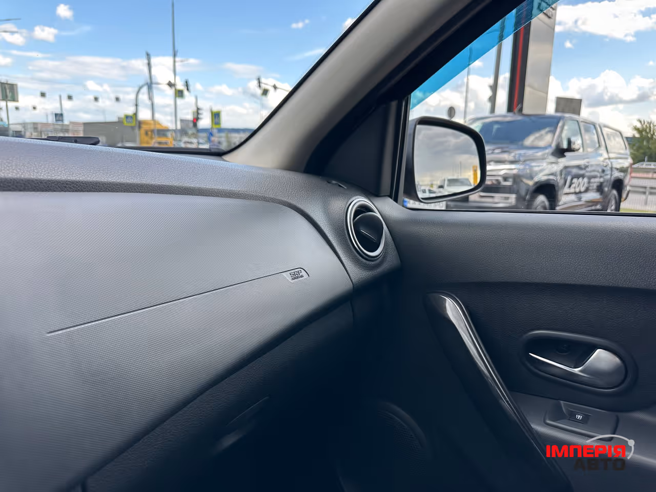 Renault Sandero - фото 24