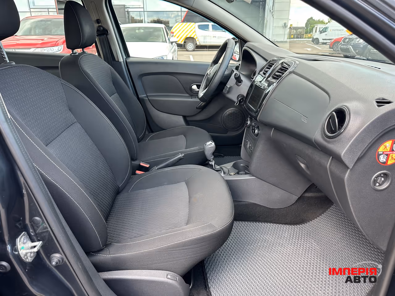 Renault Sandero - фото 26