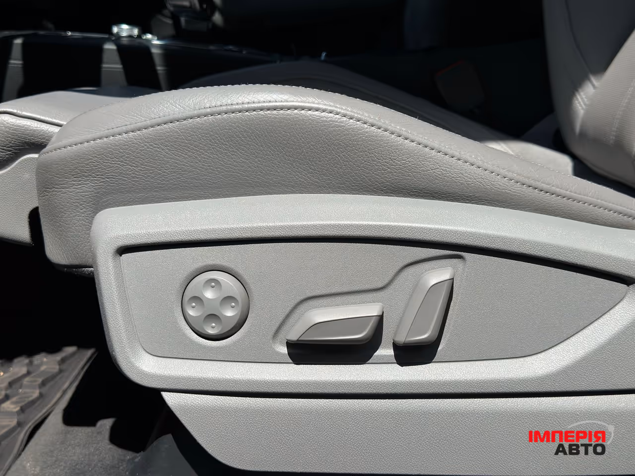Audi Q5 - фото 11