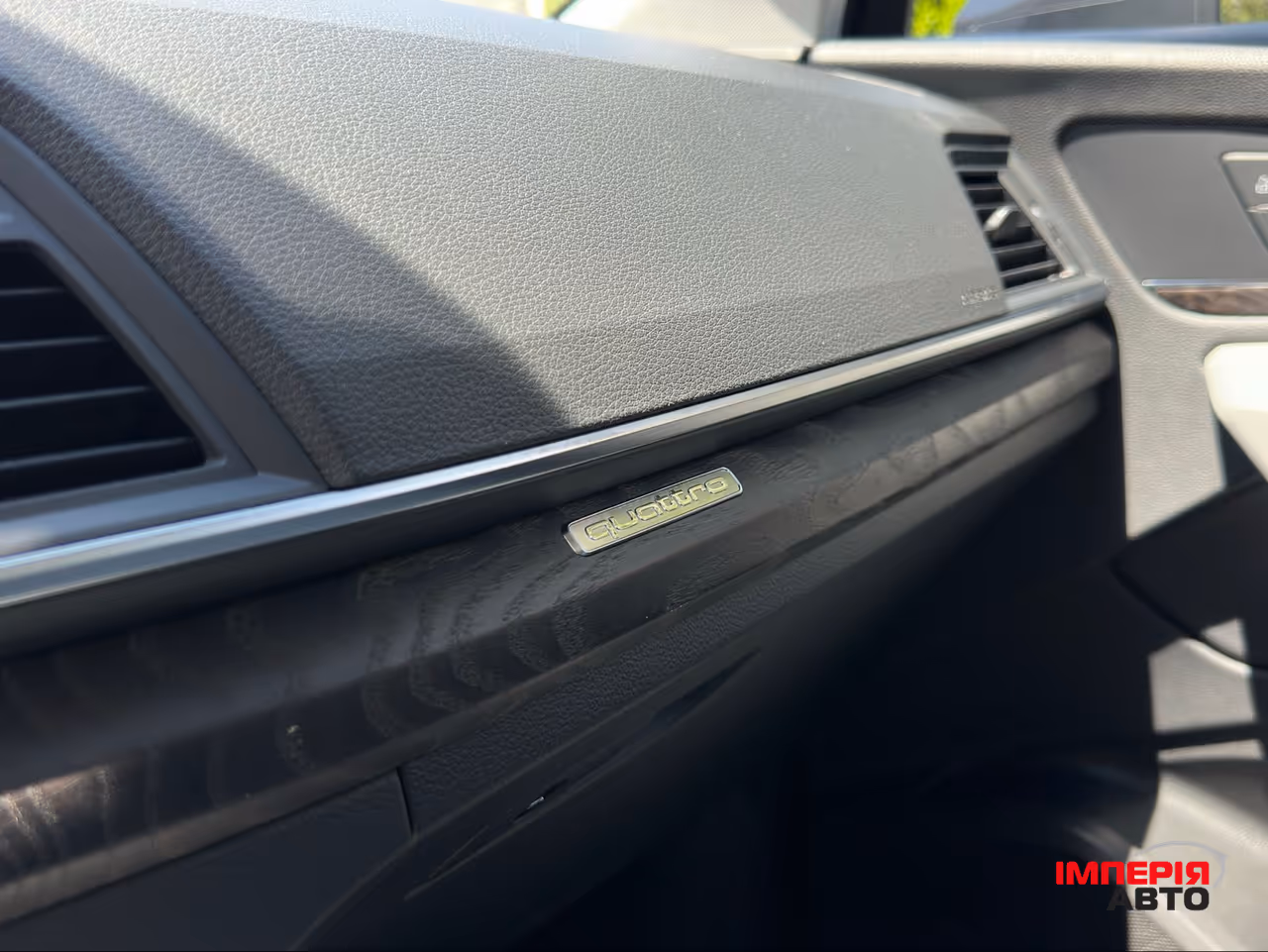 Audi Q5 - фото 17