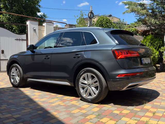 Audi Q5 - фото 4