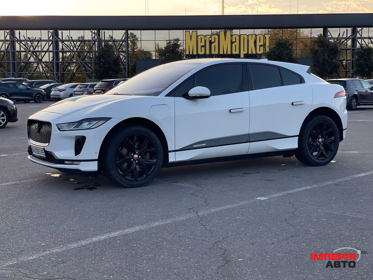Jaguar I-Pace - фото 8