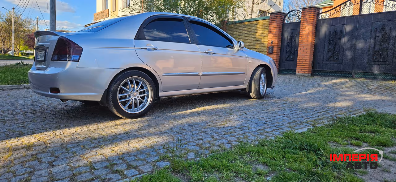 Kia Cerato - фото 3