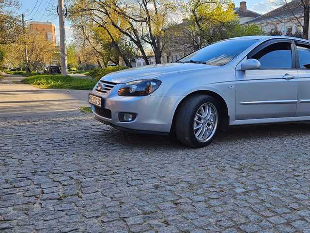 Kia Cerato - фото 4