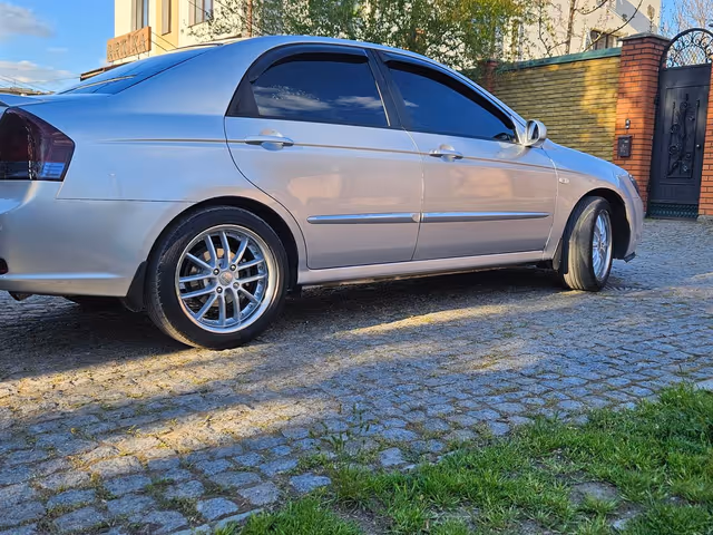 Kia Cerato - фото 3