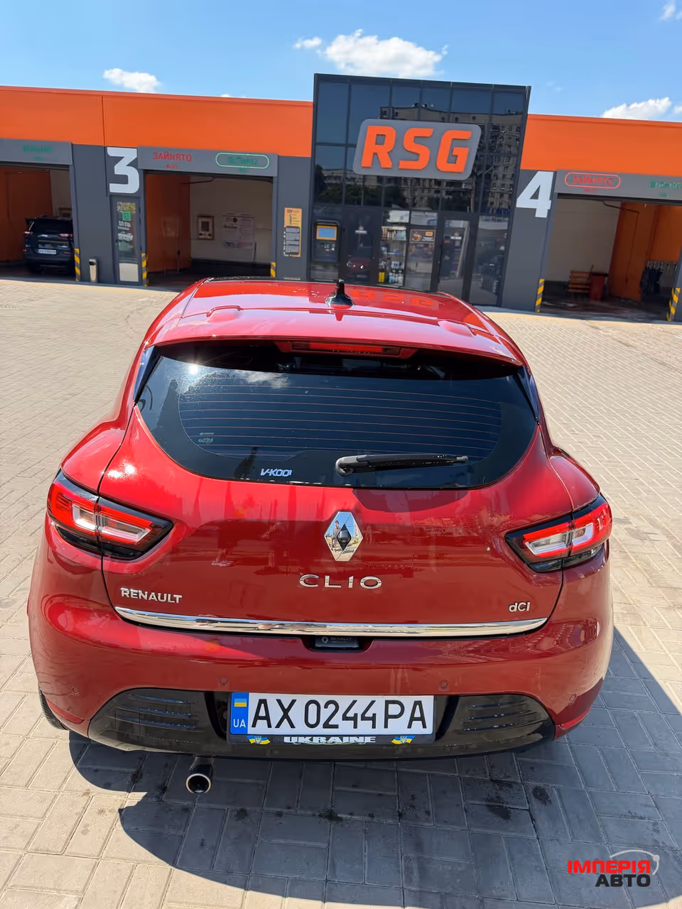 Renault Clio - фото 10