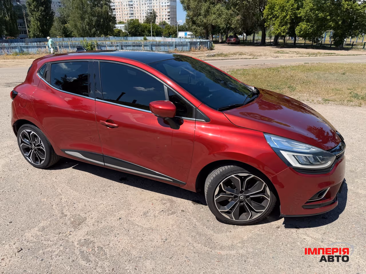 Renault Clio - фото 2