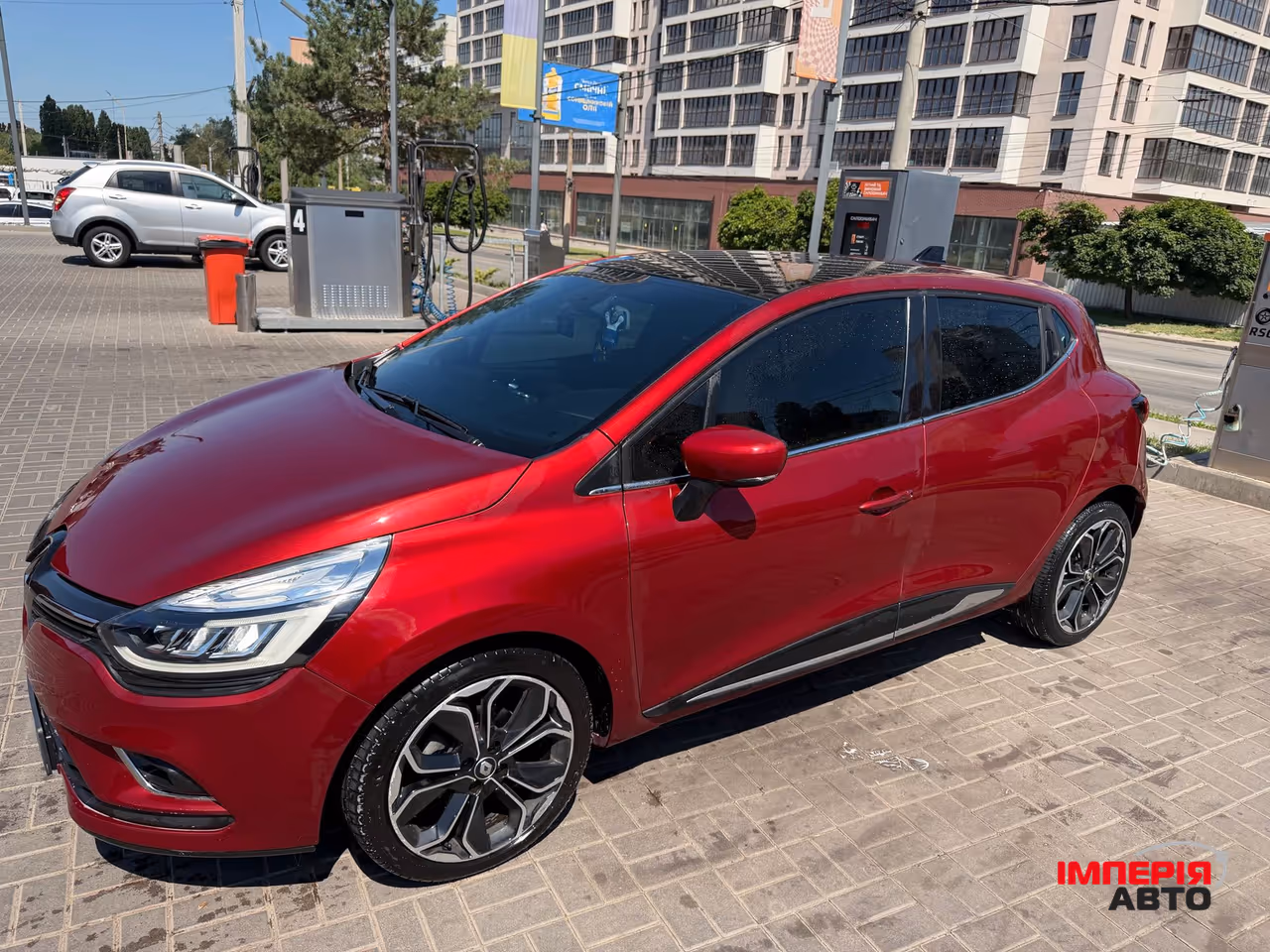 Renault Clio - фото 11