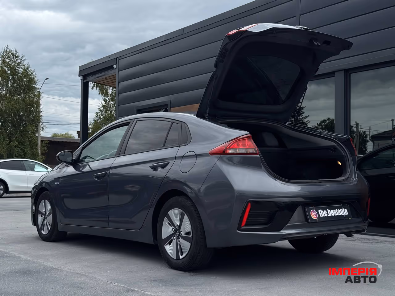 Hyundai IONIQ - фото 23